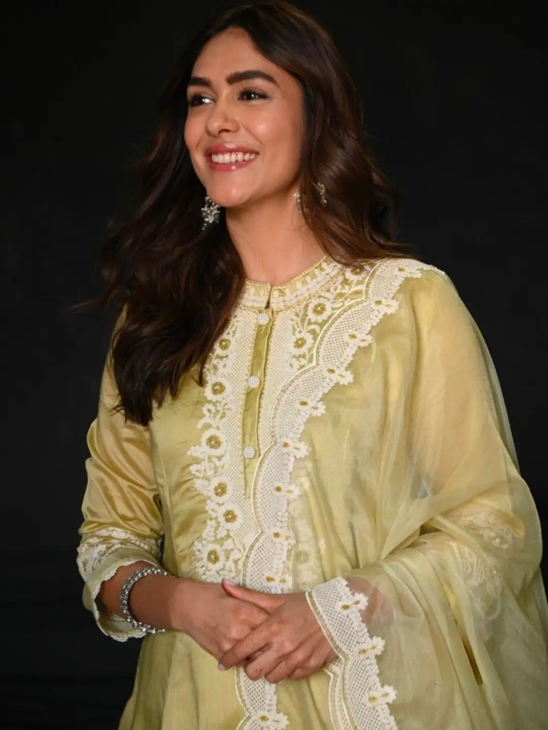 The Mrunal Butter Yellow Kurta Set