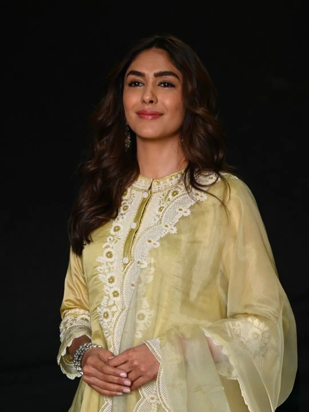 The Mrunal Butter Yellow Kurta Set