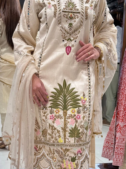 Maharani Ivory Embroidered Kurta Set with Tassel Dupatta | Gulaal Jaipur